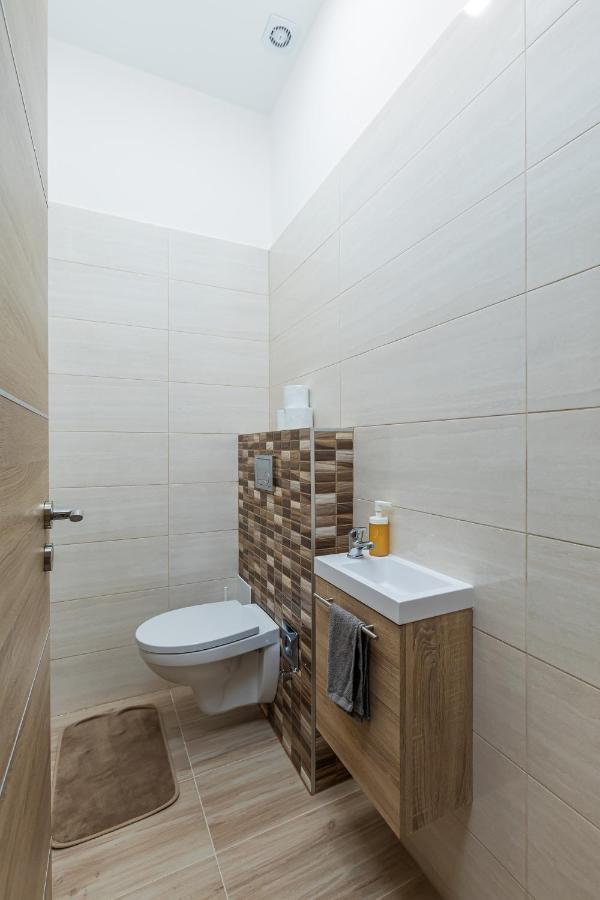 Appartamento Csengery Deluxe With Balcony Budapest