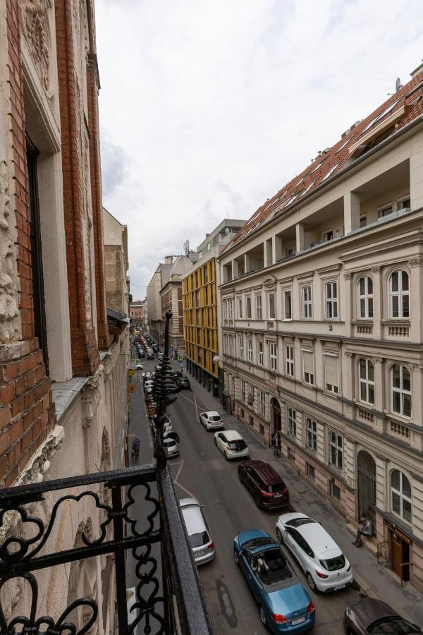 Apartament Csengery Deluxe With Balcony *