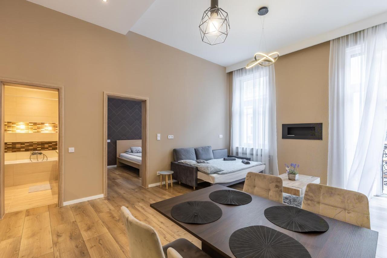 Csengery Deluxe With Balcony * Budapeszt